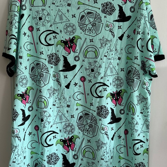 Loungefly WICKED Unisex Ringer Graphic Tee Shirt Size S 2X 3X NWT Elphaba Glinda - Picture 4 of 10